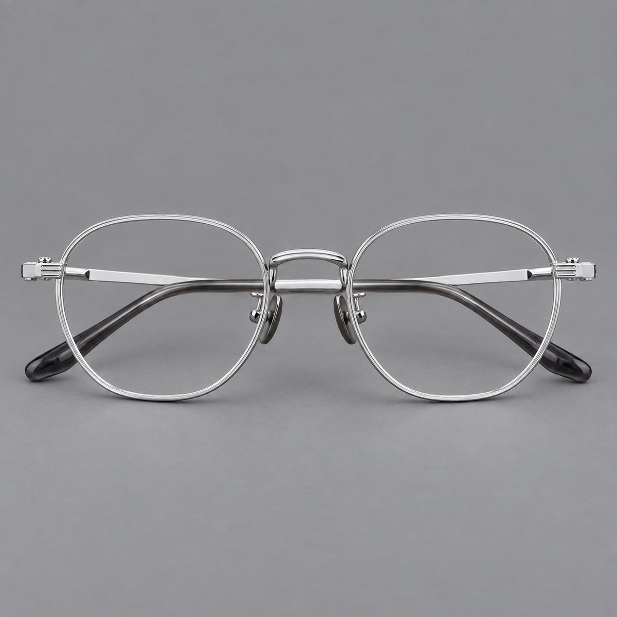 Retro panto titanium glasses with a curved bridge and fine parallel rim grooves — Silver — Front view [CINILY-JD2026-88013-C3]