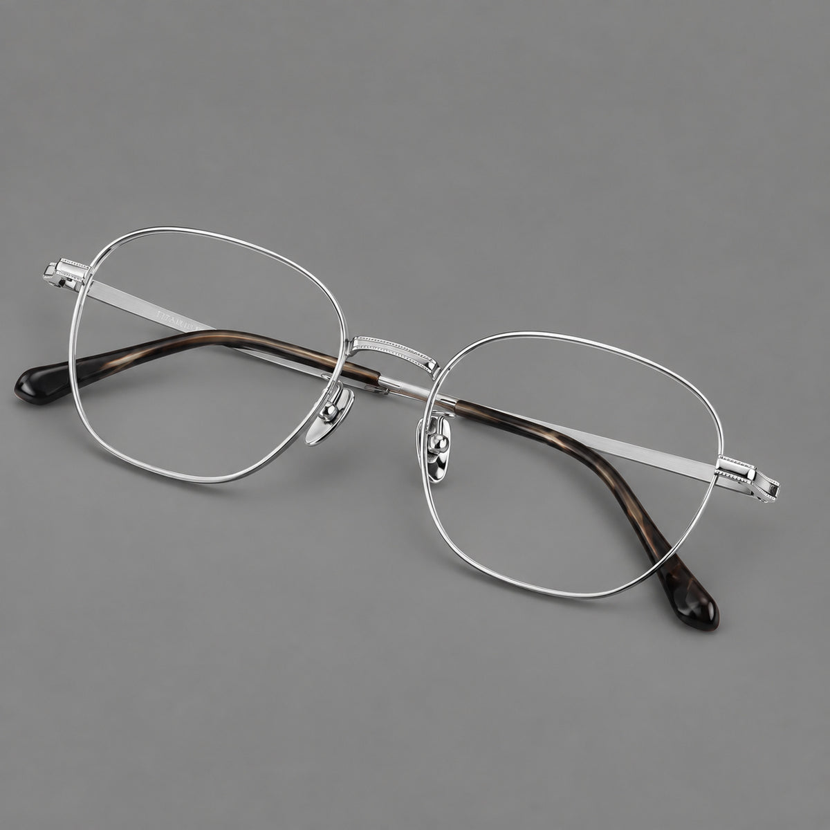Retro panto titanium glasses with stepped corners and finely engraved temples — Silver — Main view [CINILY-JD2026-88045-C4]